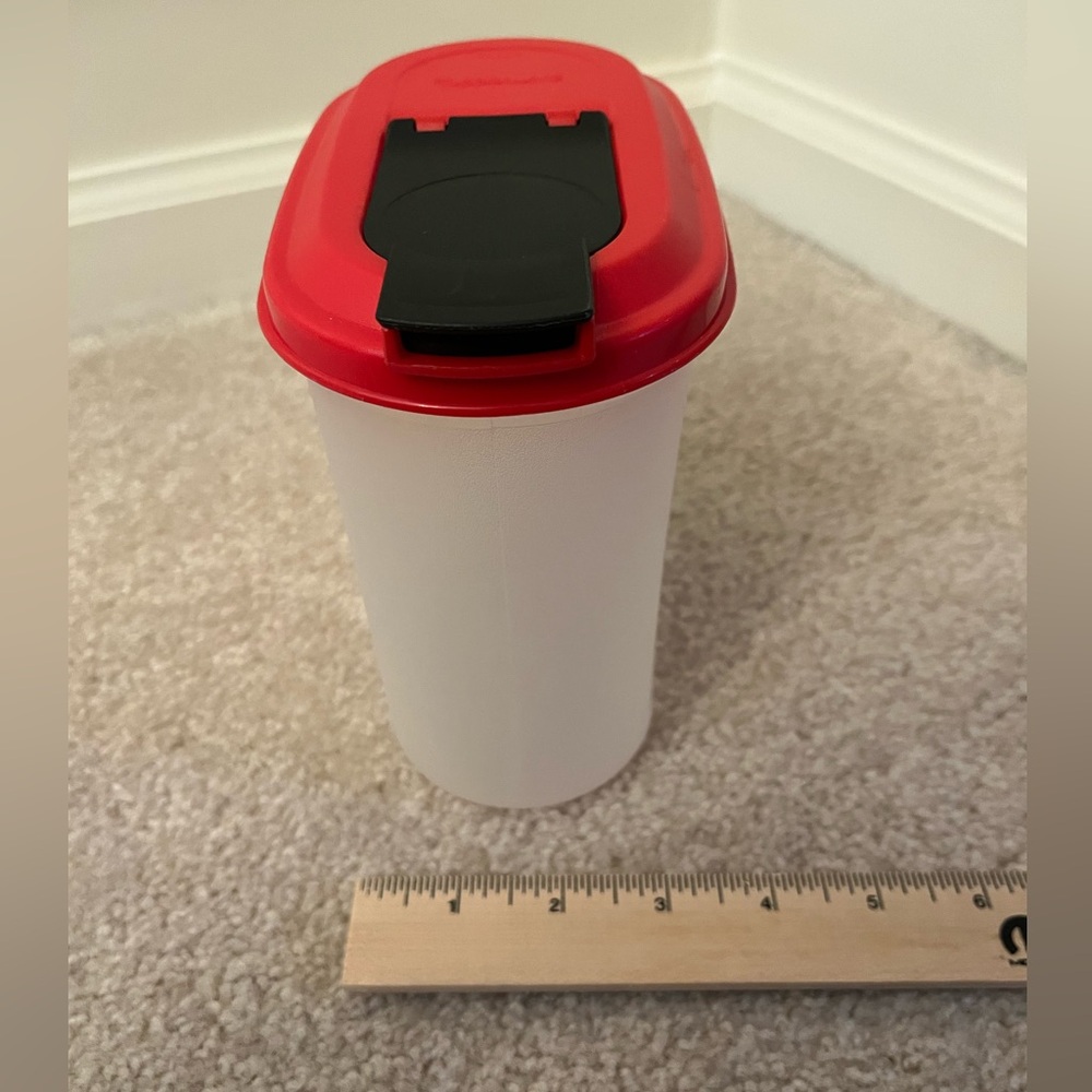 Vintage Tupperware Disney 1 quart slimline pitcher - Picture 3 of 9